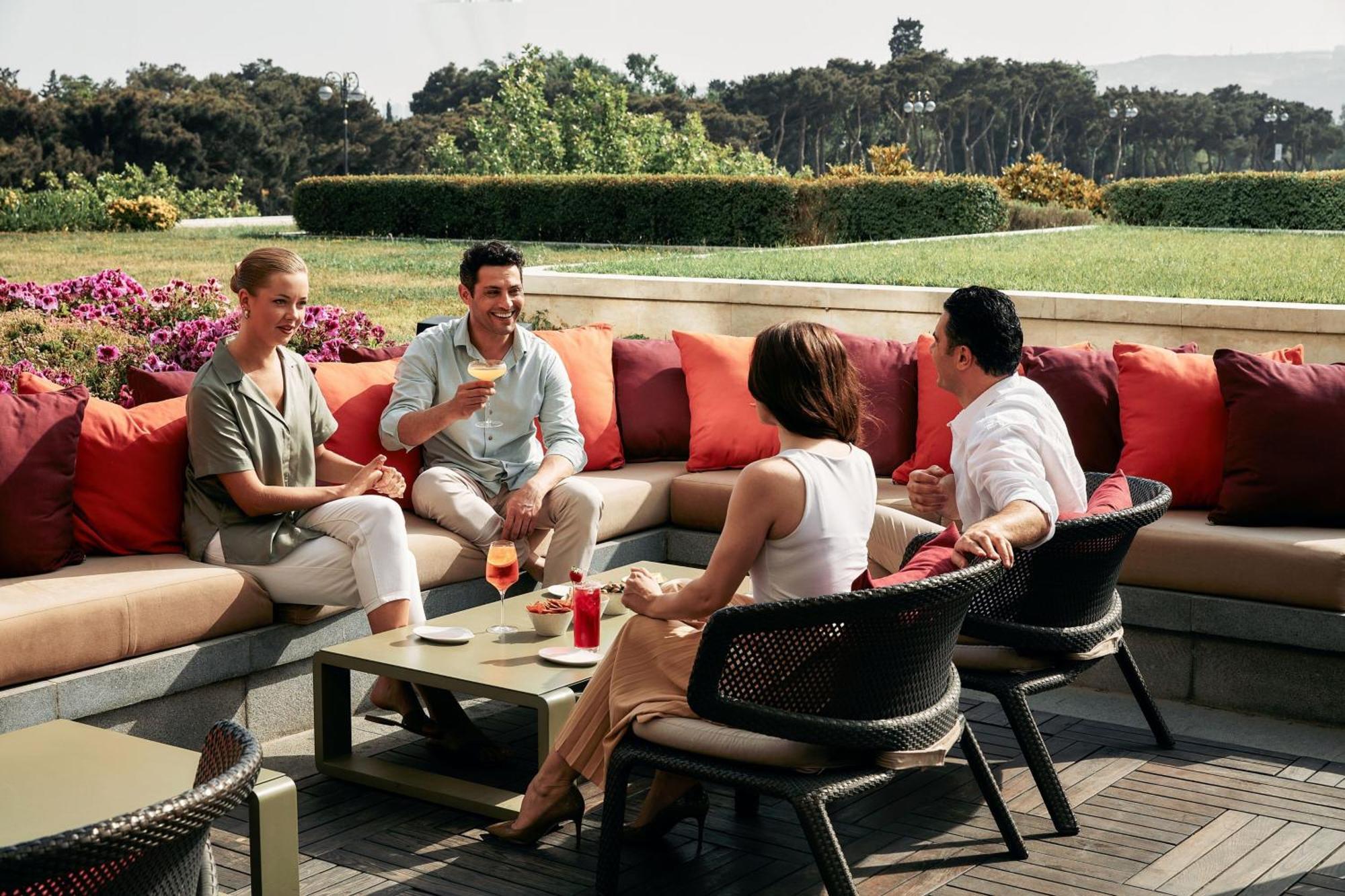 Jw Marriott Absheron Baku Hotel Luaran gambar The Terrace at The Westin