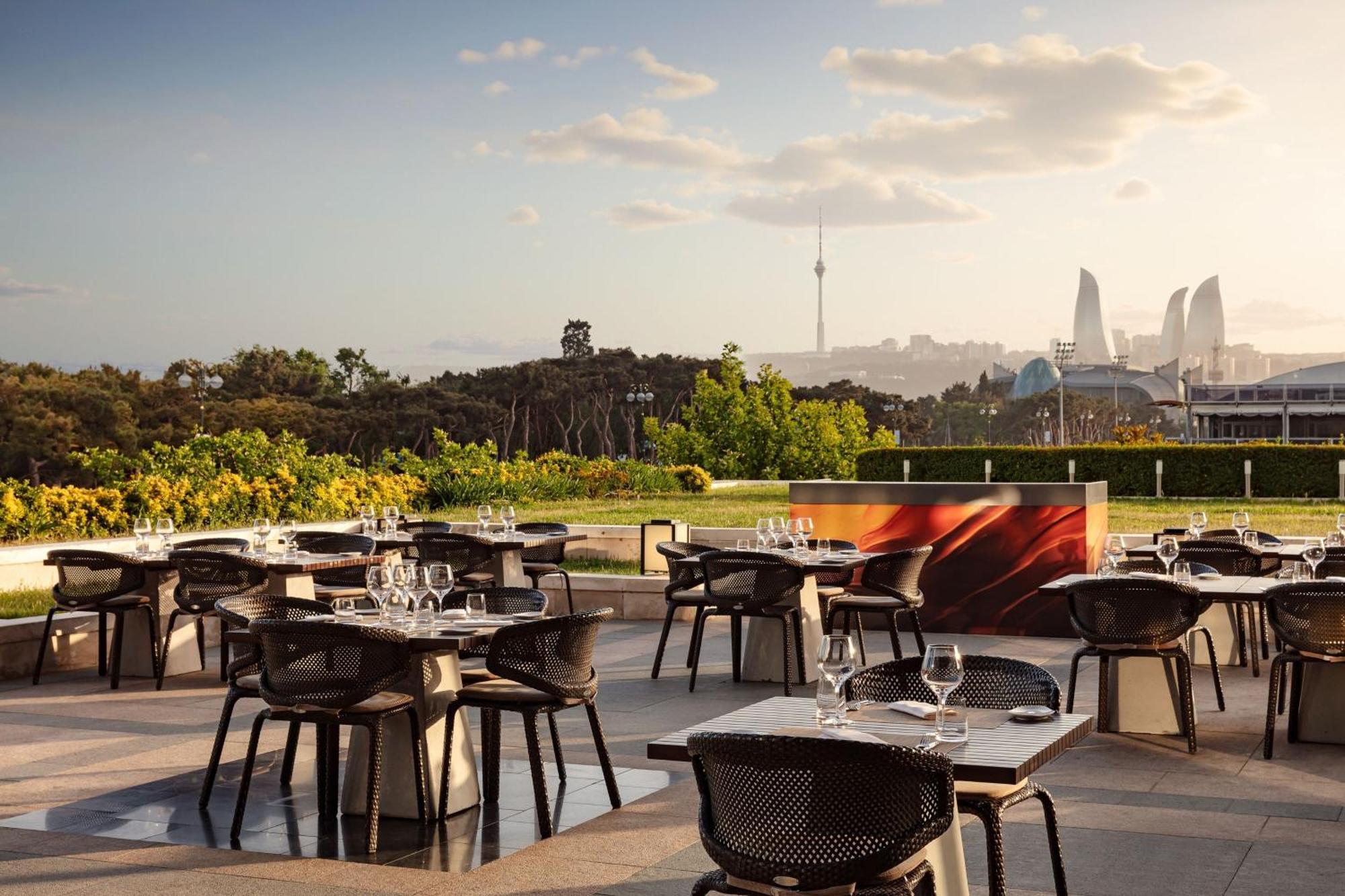 Jw Marriott Absheron Baku Hotel Luaran gambar View from the restaurant