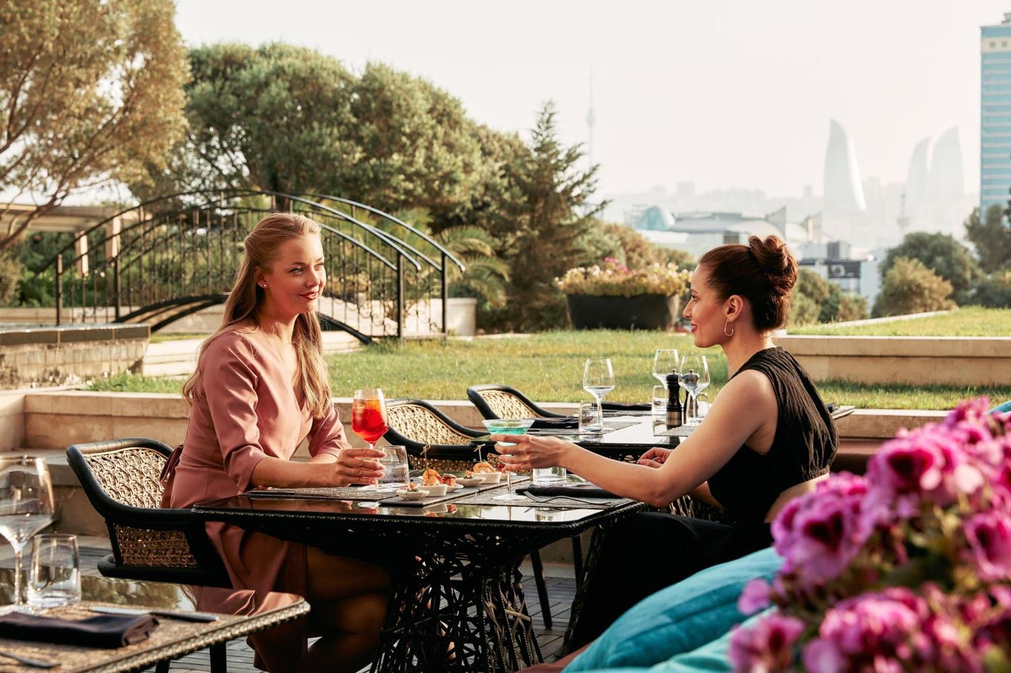 Jw Marriott Absheron Baku Hotel Luaran gambar The Terrace at the InterContinental Vienna