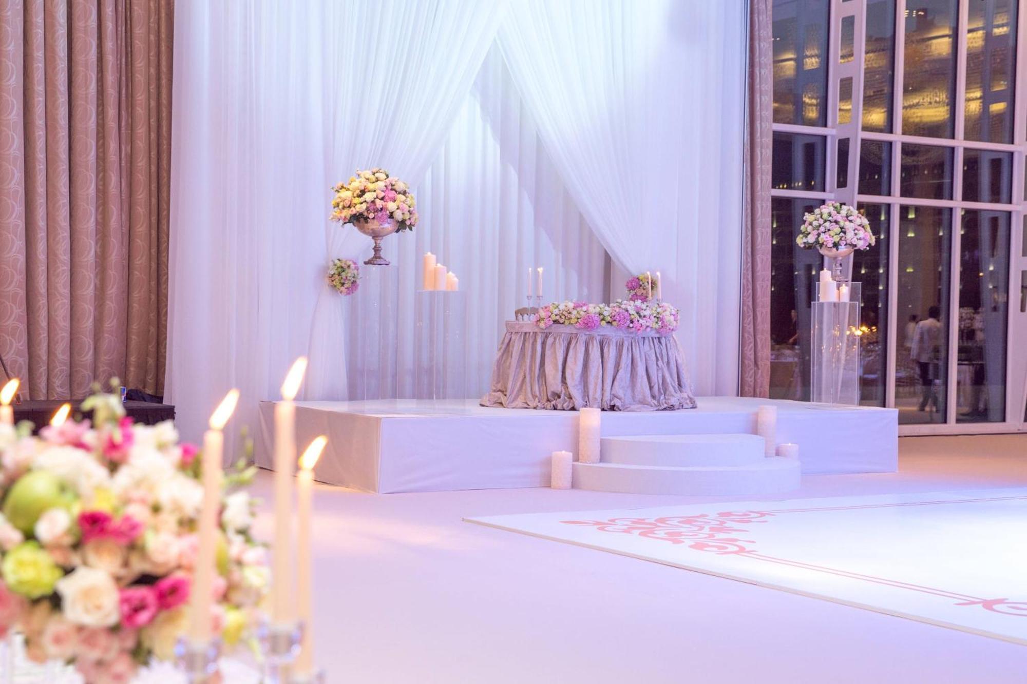 Jw Marriott Absheron Baku Hotel Luaran gambar The interior of the church